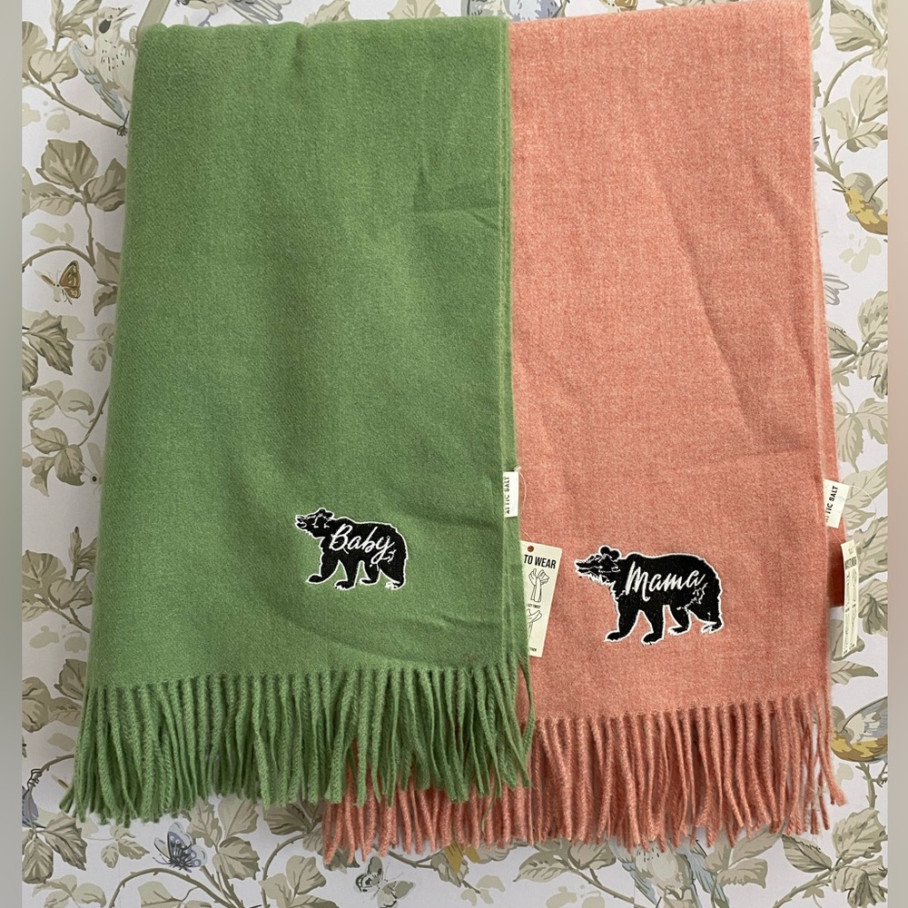NWT Mama & Baby scarf set